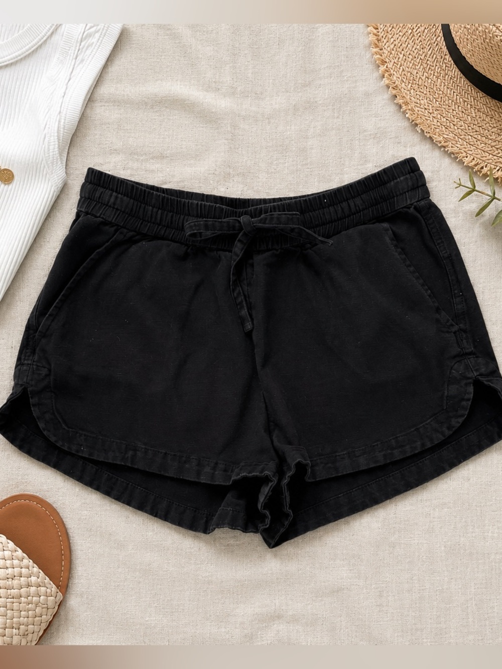 O’Neill Women’s Black Linen Blend Pull-On Shorts | XS | Beachy Casual